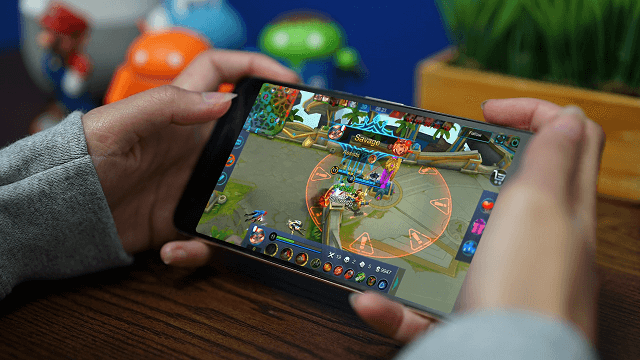 Play Mobile Legends