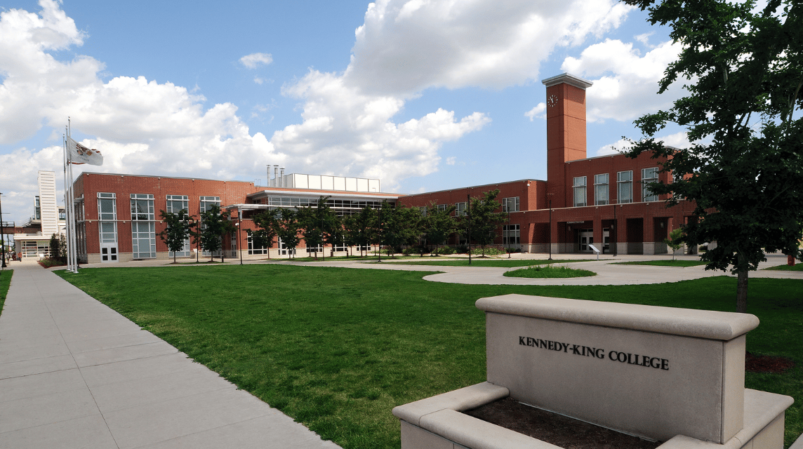Lokasi Gedung Kennedy College Chicago