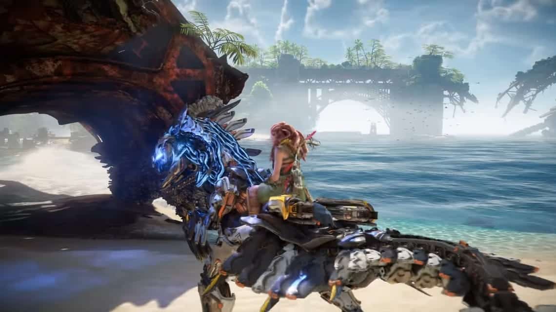 Aloy's character climbs on the machine