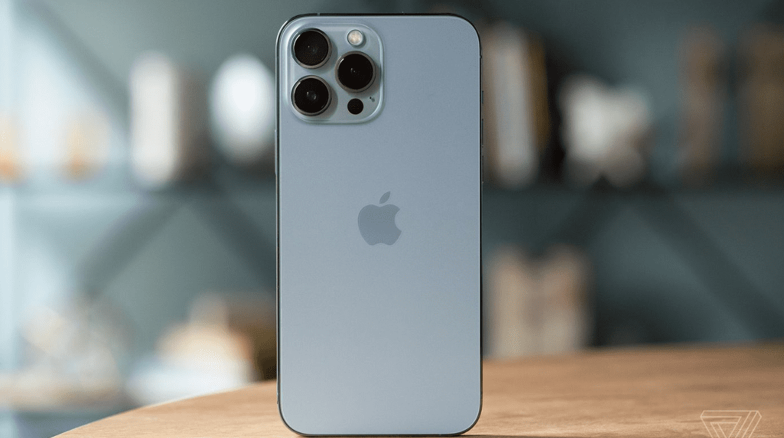 Cellphones with iPhone-like Cameras, New Features for iOS 17