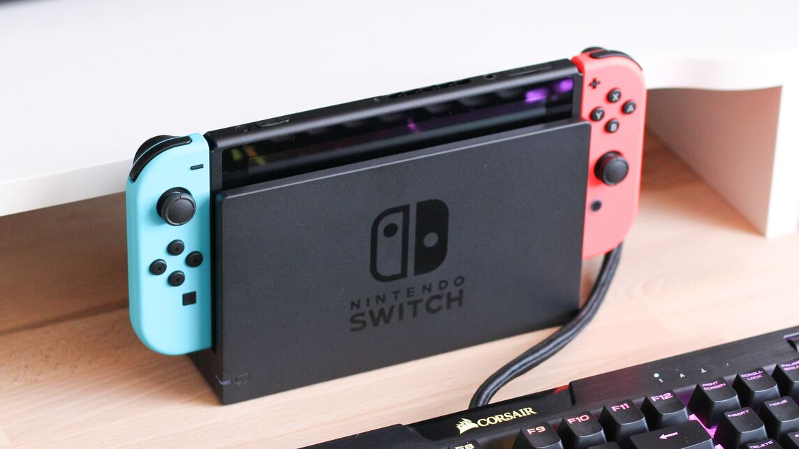 Nintendo Switch im angedockten Zustand